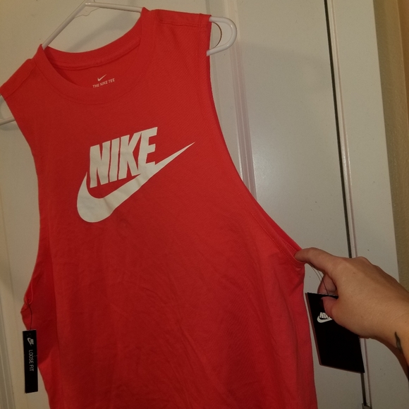Nike Muscle Tee - Picture 4 of 6